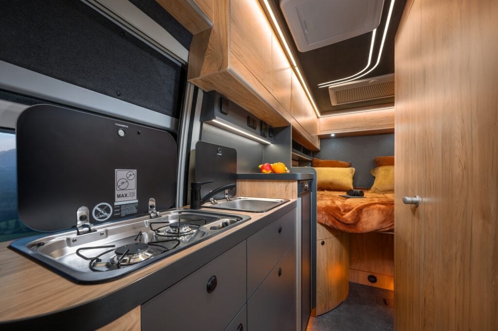 Globe-Traveller Interior