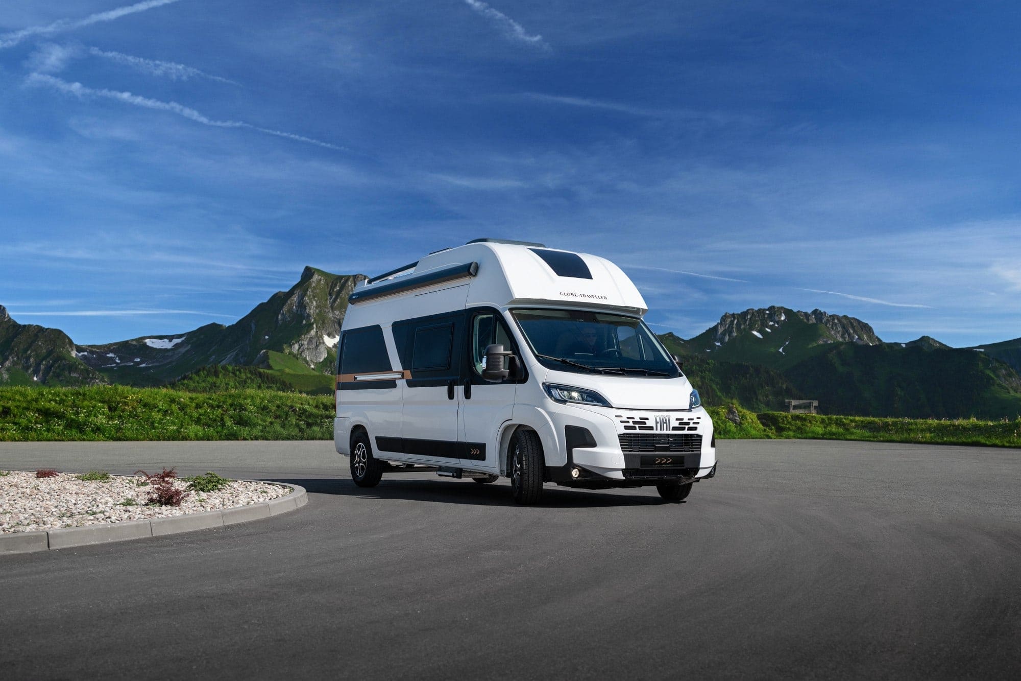 Globe-Traveller Voyager